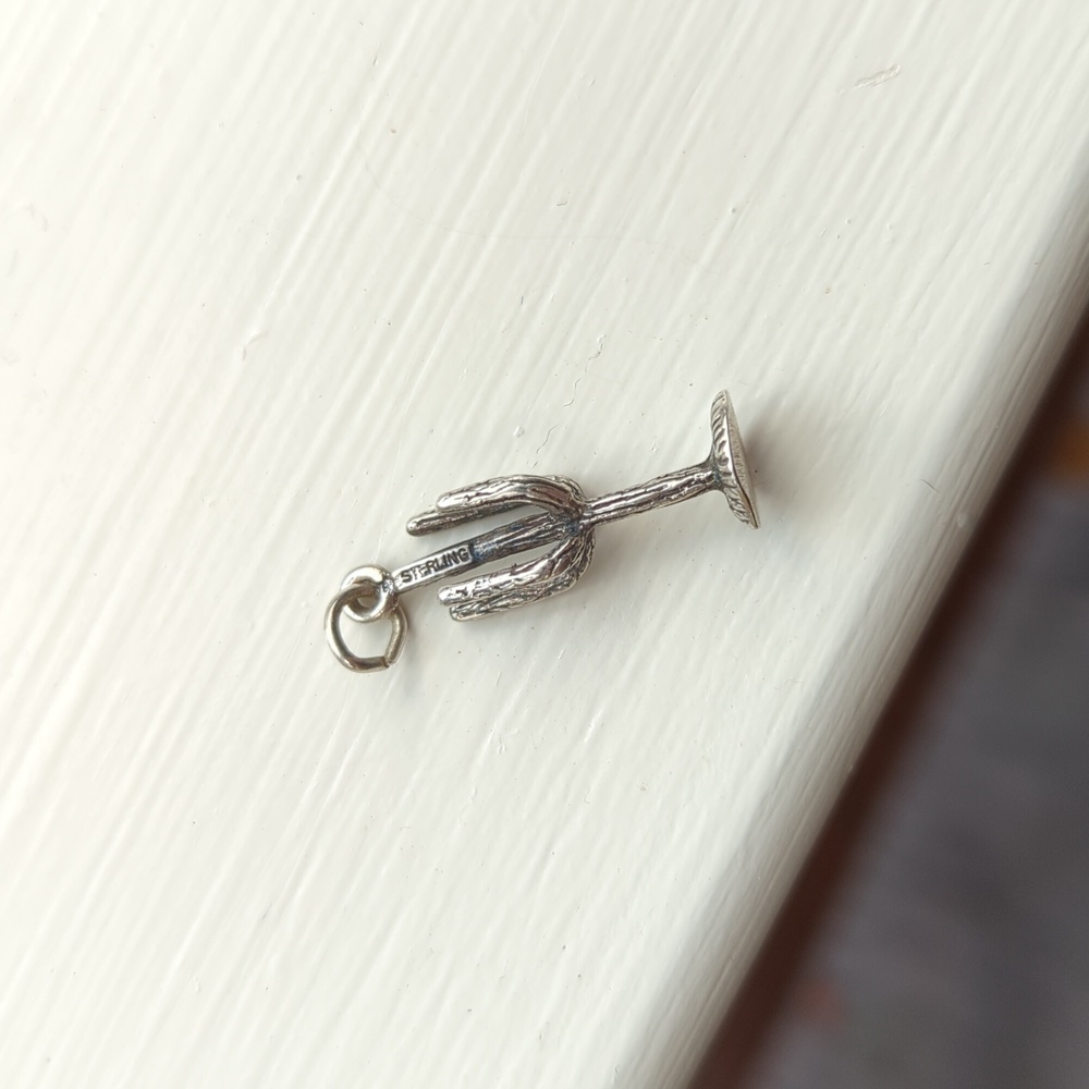 Sterling silver cactus saguaro charm - Picture 2 of 4